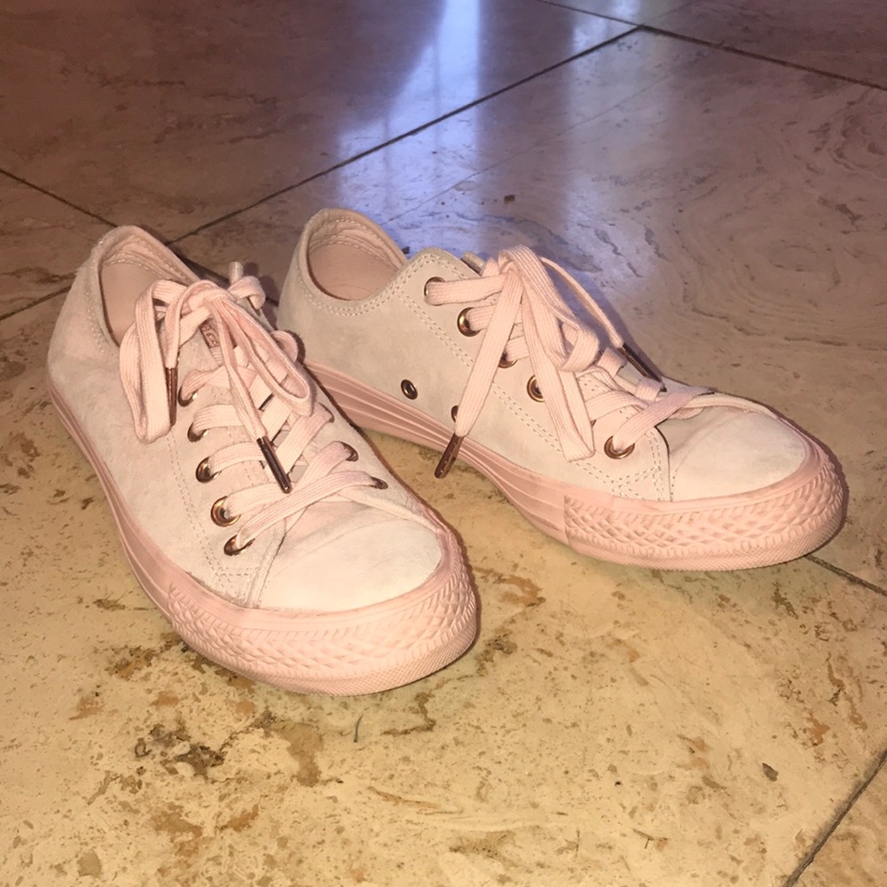 Velvet converse